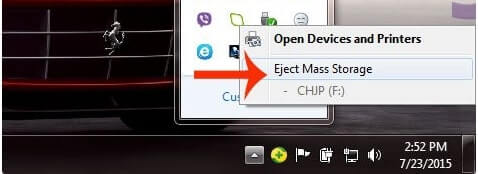 Chuột phải vào icon USB và chọn Eject